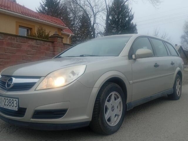 Бежевий Опель Вектра, об'ємом двигуна 1.9 л та пробігом 300 тис. км за 2050 $, фото 1 на Automoto.ua