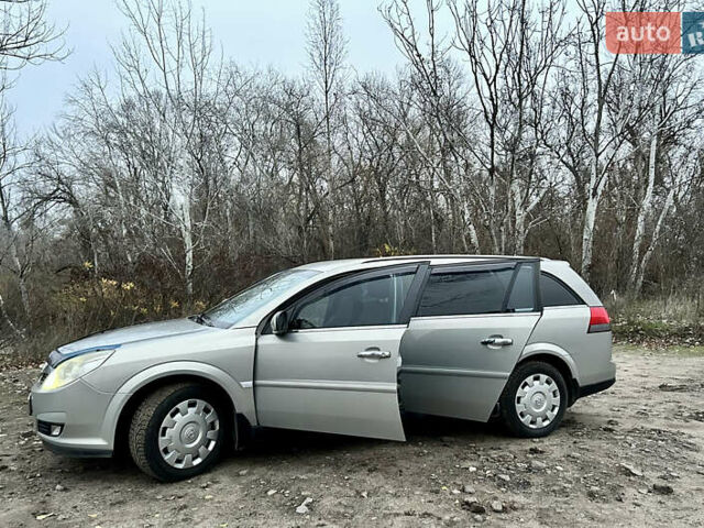 Бежевий Опель Вектра, об'ємом двигуна 1.8 л та пробігом 130 тис. км за 6800 $, фото 1 на Automoto.ua