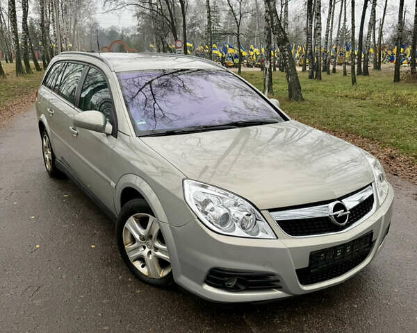 Бежевый Опель Вектра, объемом двигателя 1.9 л и пробегом 242 тыс. км за 2750 $, фото 1 на Automoto.ua