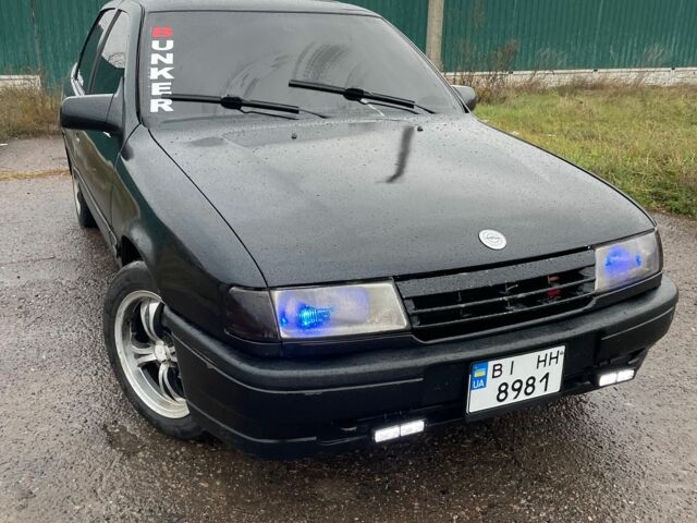 Черный Опель Вектра, объемом двигателя 1.8 л и пробегом 300 тыс. км за 1429 $, фото 1 на Automoto.ua