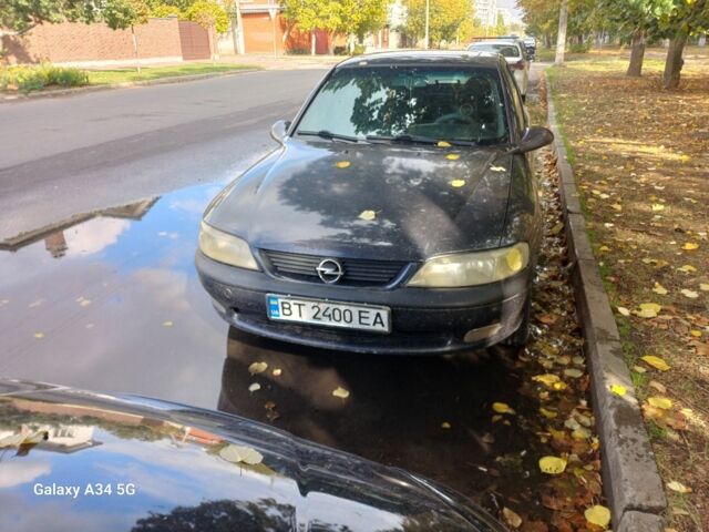 Черный Опель Вектра, объемом двигателя 2.5 л и пробегом 380 тыс. км за 3100 $, фото 1 на Automoto.ua