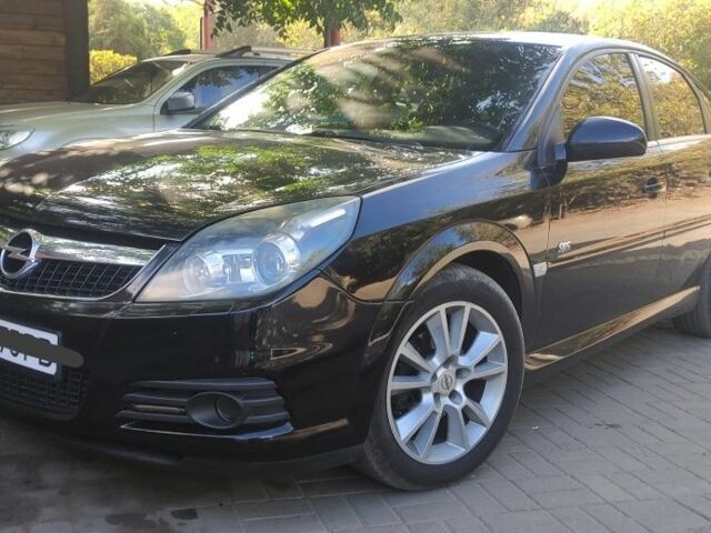 Черный Опель Вектра, объемом двигателя 1.9 л и пробегом 330 тыс. км за 6200 $, фото 1 на Automoto.ua