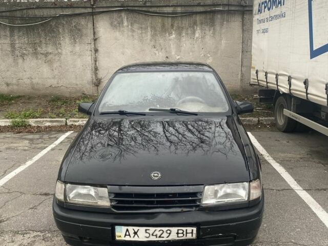 Чорний Опель Вектра, об'ємом двигуна 1.6 л та пробігом 258 тис. км за 1200 $, фото 1 на Automoto.ua