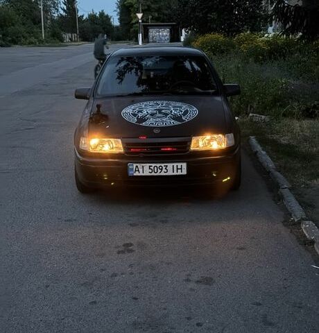 Чорний Опель Вектра, об'ємом двигуна 2 л та пробігом 3 тис. км за 2500 $, фото 1 на Automoto.ua