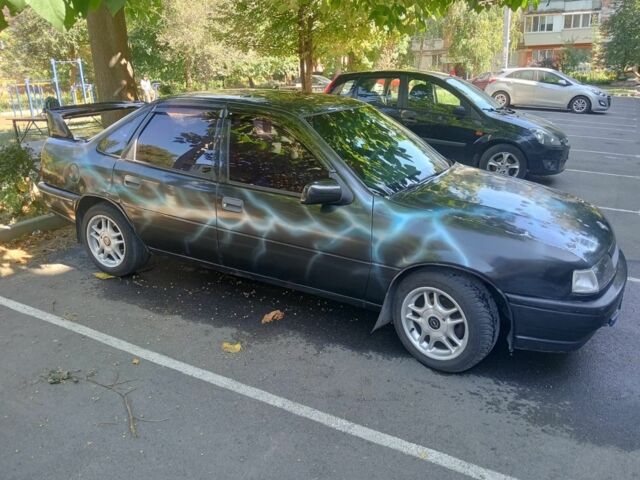 Чорний Опель Вектра, об'ємом двигуна 2 л та пробігом 3 тис. км за 1500 $, фото 1 на Automoto.ua