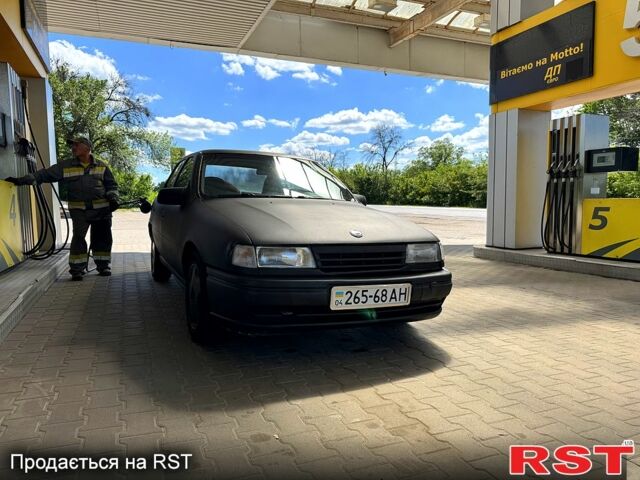 Чорний Опель Вектра, об'ємом двигуна 2 л та пробігом 300 тис. км за 890 $, фото 1 на Automoto.ua