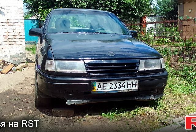 Черный Опель Вектра, объемом двигателя 1.6 л и пробегом 0 тыс. км за 1000 $, фото 1 на Automoto.ua