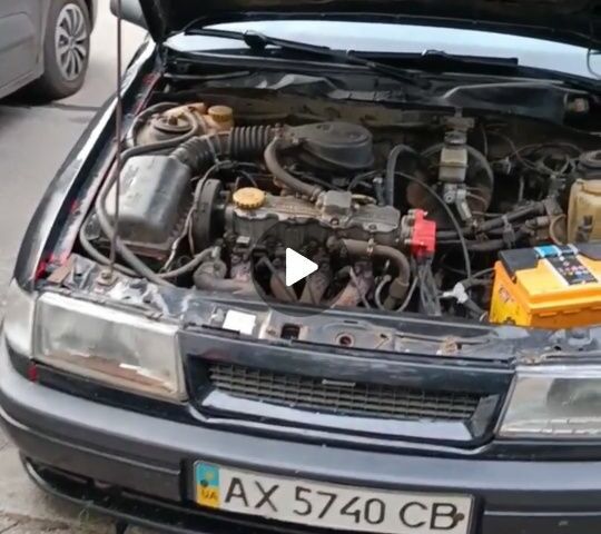 Чорний Опель Вектра, об'ємом двигуна 1.6 л та пробігом 100 тис. км за 1000 $, фото 1 на Automoto.ua