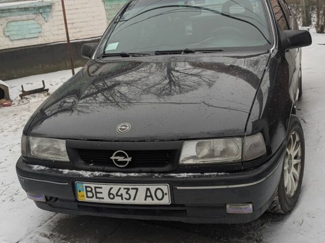 Черный Опель Вектра, объемом двигателя 2 л и пробегом 350 тыс. км за 1700 $, фото 1 на Automoto.ua