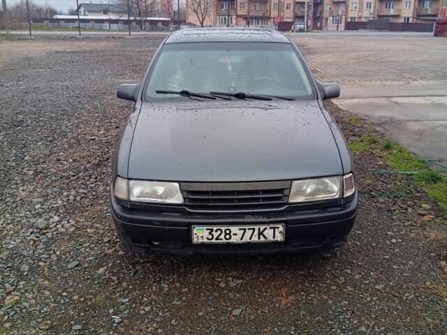 Чорний Опель Вектра, об'ємом двигуна 0 л та пробігом 111 тис. км за 950 $, фото 1 на Automoto.ua