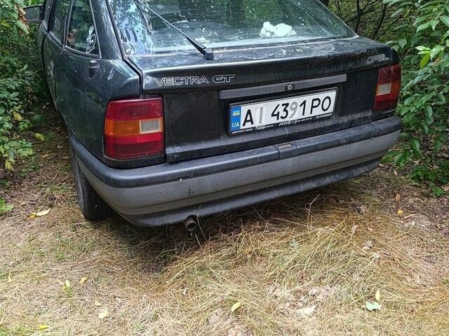 Черный Опель Вектра, объемом двигателя 2 л и пробегом 351 тыс. км за 850 $, фото 1 на Automoto.ua