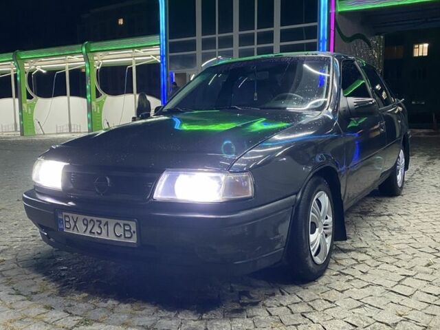 Чорний Опель Вектра, об'ємом двигуна 1.7 л та пробігом 333 тис. км за 1900 $, фото 1 на Automoto.ua