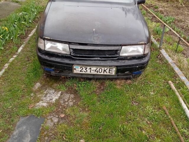 Черный Опель Вектра, объемом двигателя 0 л и пробегом 380 тыс. км за 346 $, фото 1 на Automoto.ua