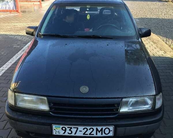 Чорний Опель Вектра, об'ємом двигуна 1.6 л та пробігом 200 тис. км за 1300 $, фото 1 на Automoto.ua