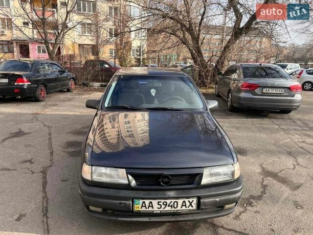 Черный Опель Вектра, объемом двигателя 2 л и пробегом 423 тыс. км за 1300 $, фото 1 на Automoto.ua