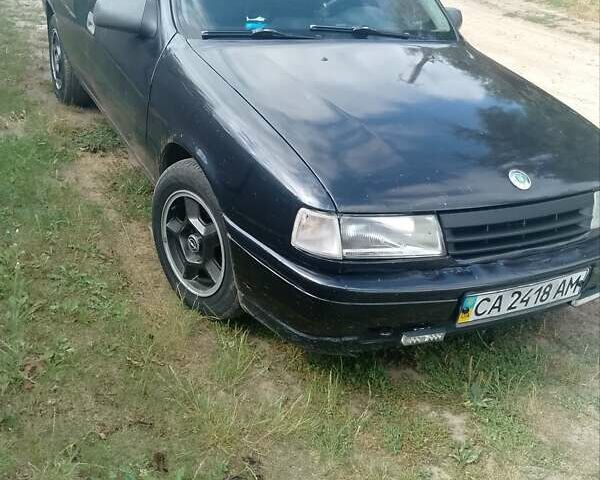 Черный Опель Вектра, объемом двигателя 1.6 л и пробегом 532 тыс. км за 1700 $, фото 1 на Automoto.ua