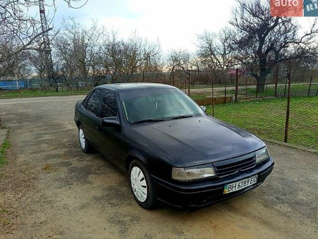 Черный Опель Вектра, объемом двигателя 1.6 л и пробегом 398 тыс. км за 800 $, фото 1 на Automoto.ua