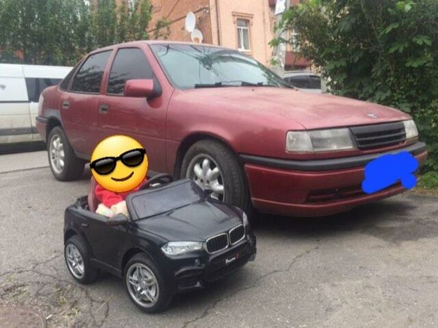 Чорний Опель Вектра, об'ємом двигуна 1.8 л та пробігом 200 тис. км за 1550 $, фото 1 на Automoto.ua