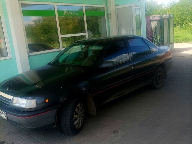 Чорний Опель Вектра, об'ємом двигуна 1.6 л та пробігом 450 тис. км за 1250 $, фото 1 на Automoto.ua