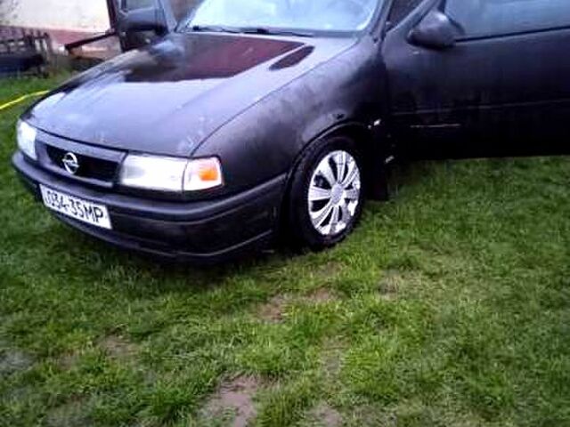 Чорний Опель Вектра, об'ємом двигуна 2 л та пробігом 250 тис. км за 800 $, фото 1 на Automoto.ua