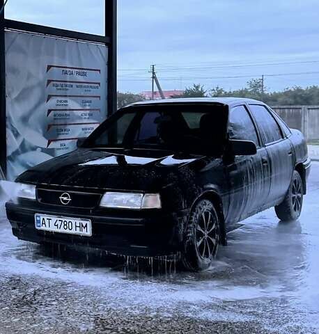 Черный Опель Вектра, объемом двигателя 2 л и пробегом 1 тыс. км за 1600 $, фото 1 на Automoto.ua