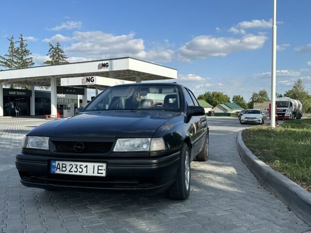 Черный Опель Вектра, объемом двигателя 2 л и пробегом 222 тыс. км за 1000 $, фото 1 на Automoto.ua