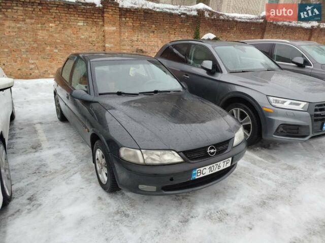 Чорний Опель Вектра, об'ємом двигуна 1.8 л та пробігом 320 тис. км за 2500 $, фото 1 на Automoto.ua