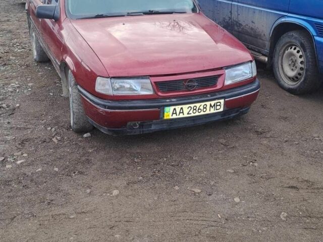 Черный Опель Вектра, объемом двигателя 1.6 л и пробегом 350 тыс. км за 600 $, фото 1 на Automoto.ua