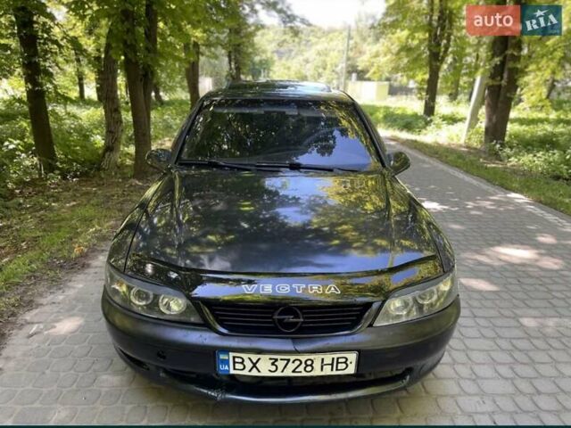 Черный Опель Вектра, объемом двигателя 1.6 л и пробегом 300 тыс. км за 1850 $, фото 1 на Automoto.ua