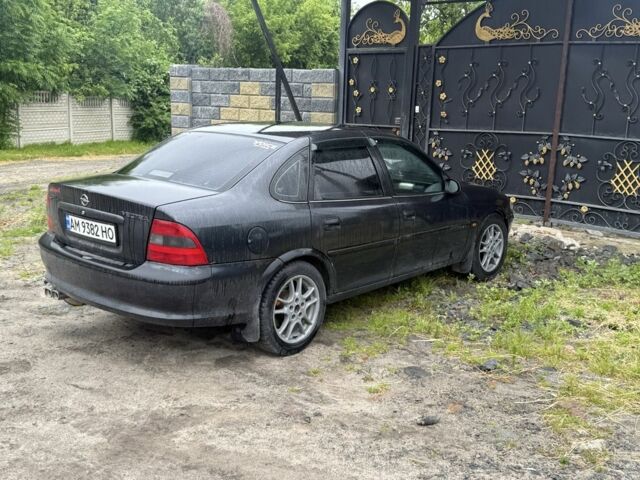 Черный Опель Вектра, объемом двигателя 2.5 л и пробегом 270 тыс. км за 1350 $, фото 1 на Automoto.ua