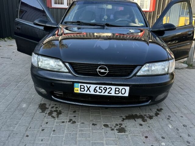 Черный Опель Вектра, объемом двигателя 1.6 л и пробегом 300 тыс. км за 1705 $, фото 1 на Automoto.ua