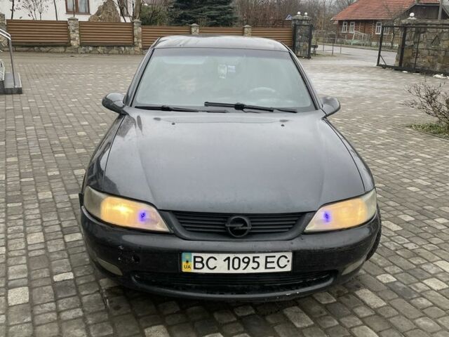 Черный Опель Вектра, объемом двигателя 2 л и пробегом 333 тыс. км за 1400 $, фото 1 на Automoto.ua