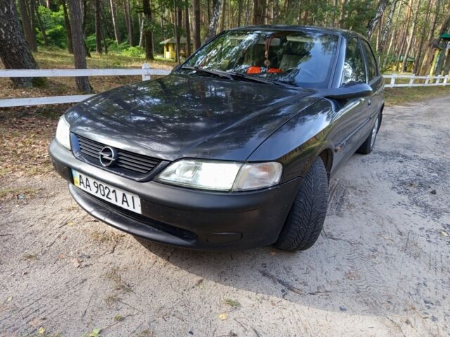 Черный Опель Вектра, объемом двигателя 1 л и пробегом 283 тыс. км за 1800 $, фото 1 на Automoto.ua