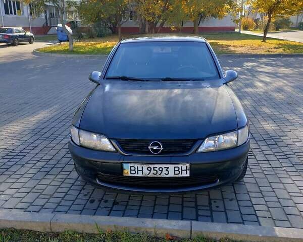 Черный Опель Вектра, объемом двигателя 1.8 л и пробегом 262 тыс. км за 2500 $, фото 1 на Automoto.ua