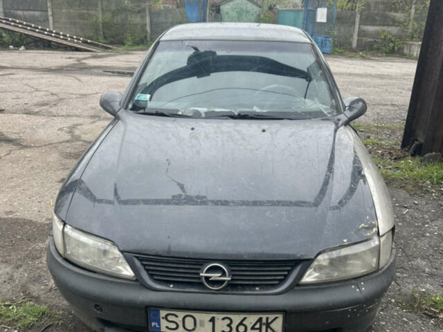 Черный Опель Вектра, объемом двигателя 1.6 л и пробегом 352 тыс. км за 1046 $, фото 1 на Automoto.ua