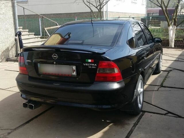 Чорний Опель Вектра, об'ємом двигуна 2 л та пробігом 100 тис. км за 350 $, фото 1 на Automoto.ua