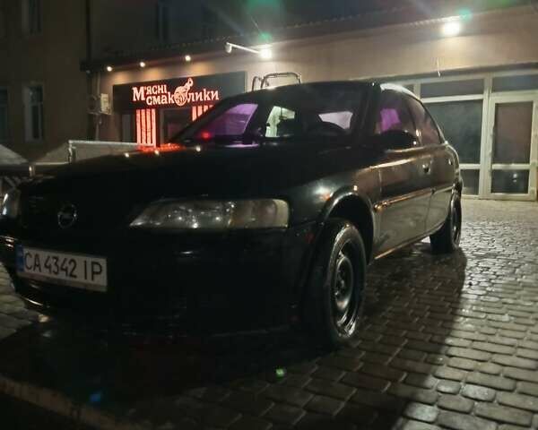 Черный Опель Вектра, объемом двигателя 2 л и пробегом 30 тыс. км за 3500 $, фото 1 на Automoto.ua