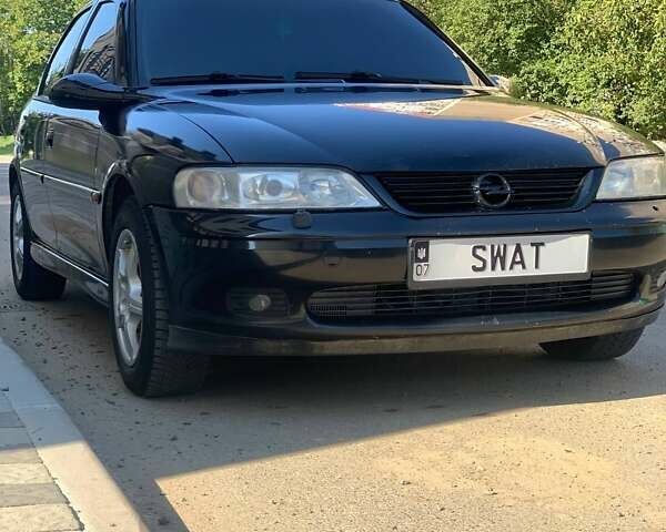 Черный Опель Вектра, объемом двигателя 1.8 л и пробегом 337 тыс. км за 2500 $, фото 1 на Automoto.ua