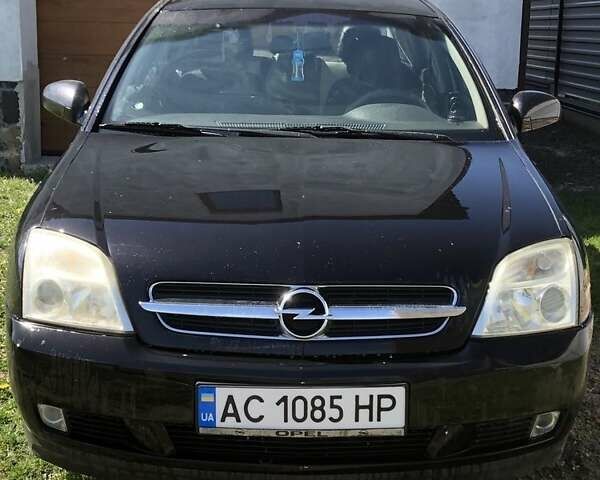 Черный Опель Вектра, объемом двигателя 2.2 л и пробегом 300 тыс. км за 3150 $, фото 1 на Automoto.ua