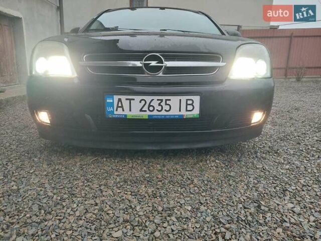 Черный Опель Вектра, объемом двигателя 2 л и пробегом 325 тыс. км за 4200 $, фото 1 на Automoto.ua