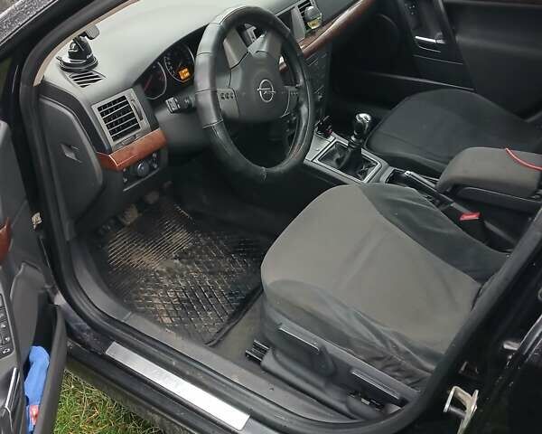 Черный Опель Вектра, объемом двигателя 2.2 л и пробегом 32 тыс. км за 3700 $, фото 1 на Automoto.ua