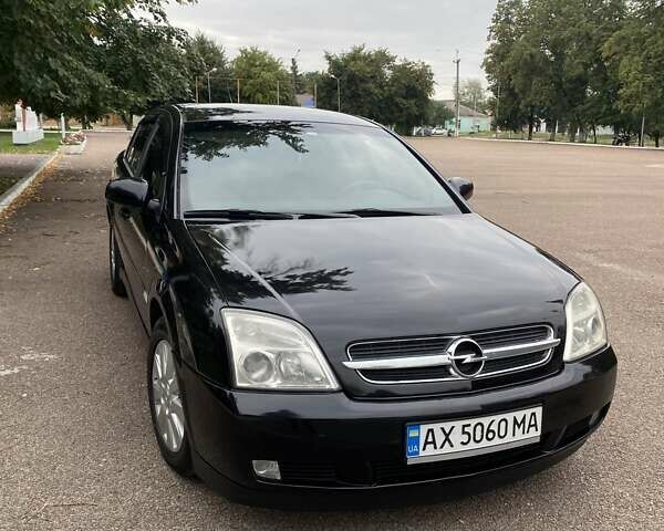 Черный Опель Вектра, объемом двигателя 2.2 л и пробегом 247 тыс. км за 5250 $, фото 1 на Automoto.ua