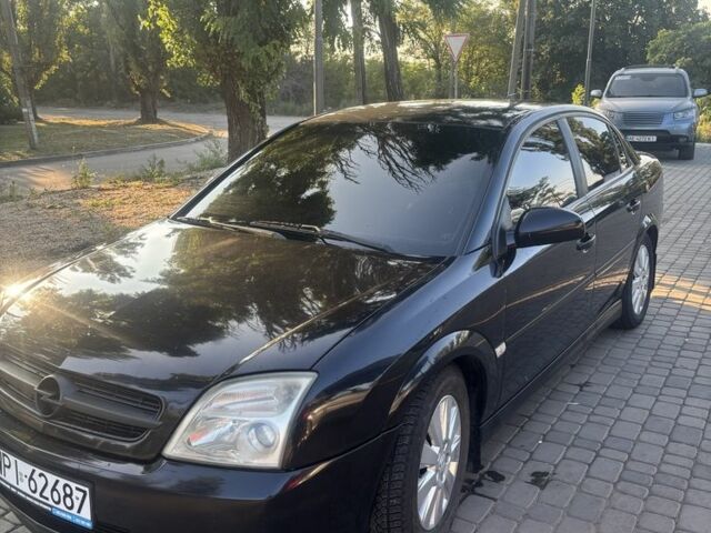 Черный Опель Вектра, объемом двигателя 2.2 л и пробегом 317 тыс. км за 2700 $, фото 1 на Automoto.ua