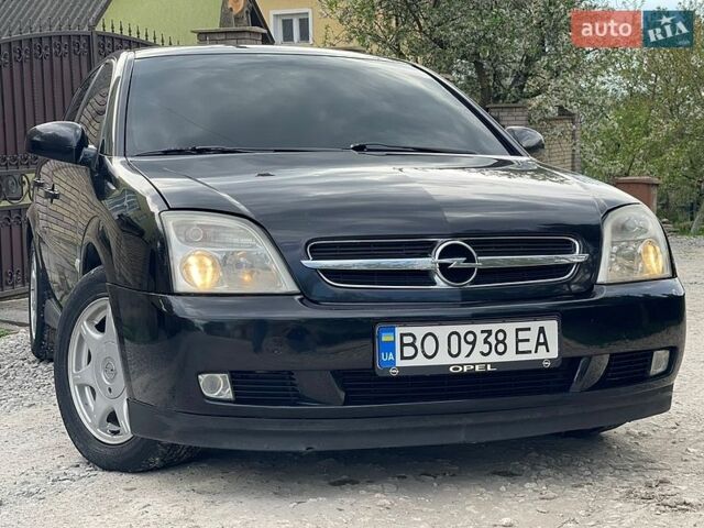 Черный Опель Вектра, объемом двигателя 2.2 л и пробегом 299 тыс. км за 3999 $, фото 1 на Automoto.ua