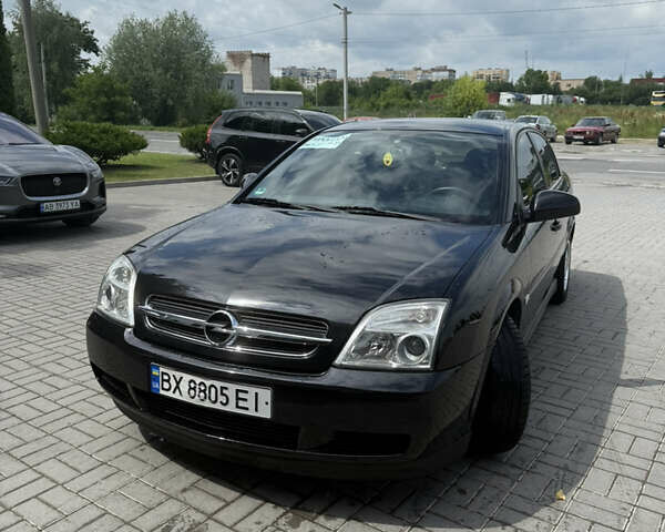 Черный Опель Вектра, объемом двигателя 1.8 л и пробегом 212 тыс. км за 5000 $, фото 1 на Automoto.ua