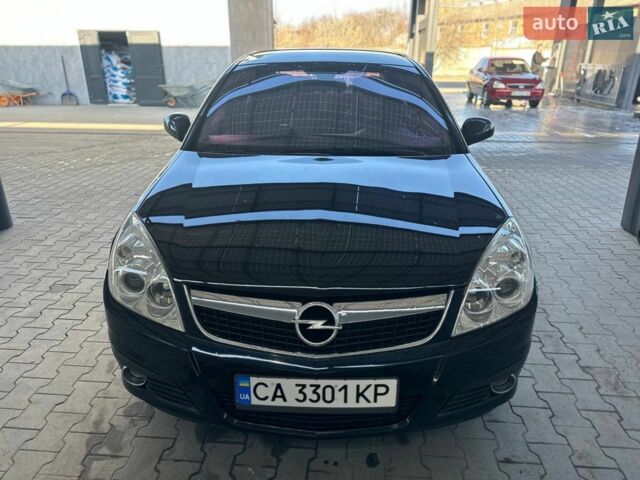Чорний Опель Вектра, об'ємом двигуна 2.2 л та пробігом 199 тис. км за 4400 $, фото 1 на Automoto.ua