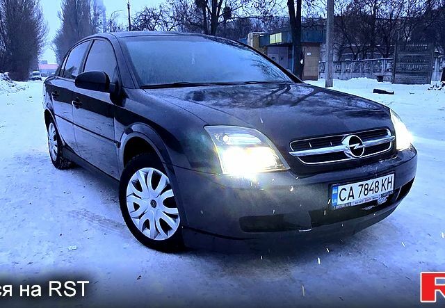 Черный Опель Вектра, объемом двигателя 2.2 л и пробегом 389 тыс. км за 3500 $, фото 1 на Automoto.ua