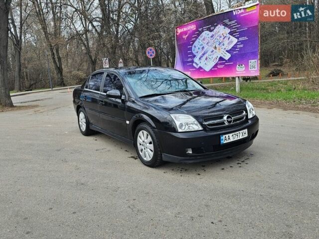 Черный Опель Вектра, объемом двигателя 2.2 л и пробегом 205 тыс. км за 3700 $, фото 1 на Automoto.ua