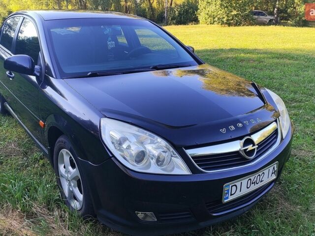Чорний Опель Вектра, об'ємом двигуна 2.2 л та пробігом 210 тис. км за 4500 $, фото 1 на Automoto.ua