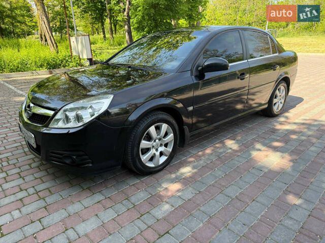 Черный Опель Вектра, объемом двигателя 2.2 л и пробегом 297 тыс. км за 4600 $, фото 1 на Automoto.ua
